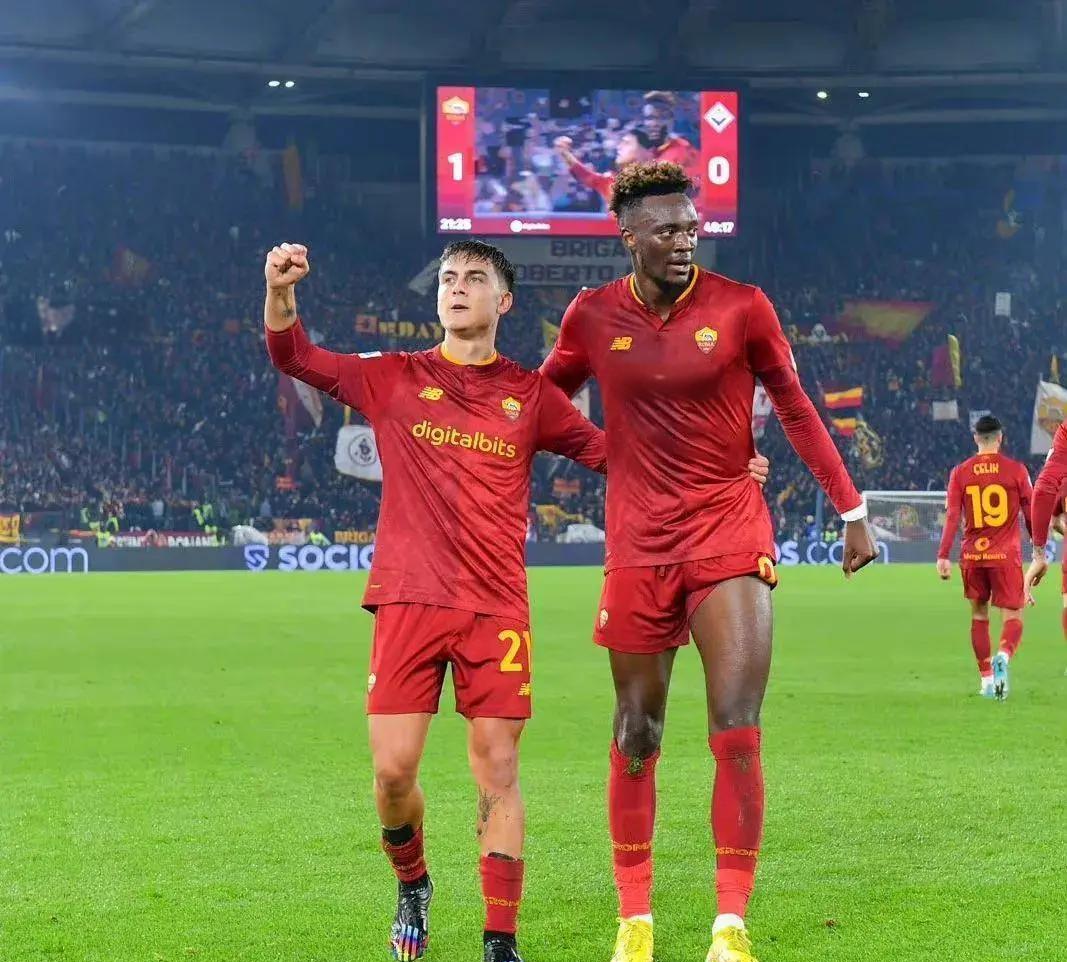 关于那不勒斯场上发挥抢眼，取得宝贵胜利的信息