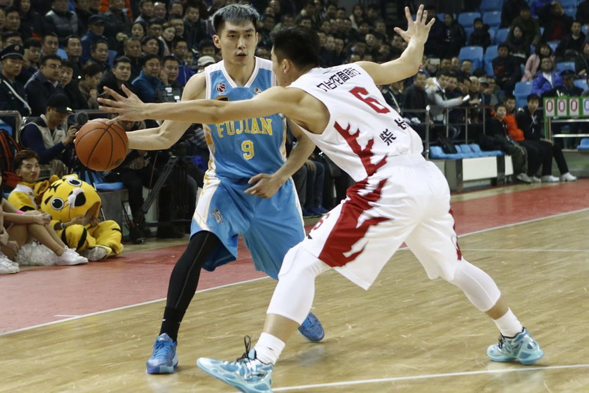 福建男篮客场逆袭，打破对手的强势势头的简单介绍