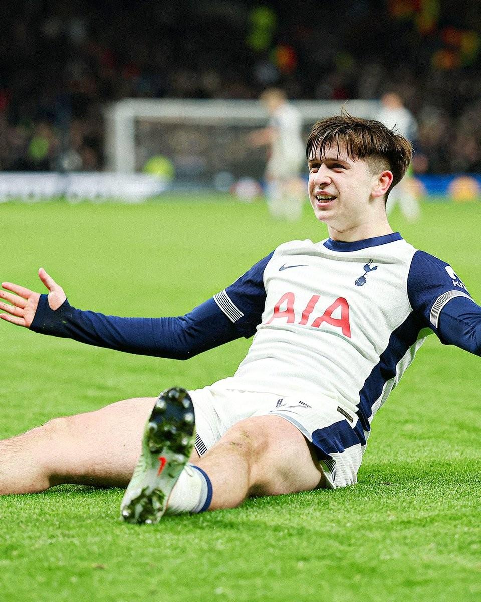 关于沃尔夫斯堡中场球员传球技术获誉，成为关键之人的信息