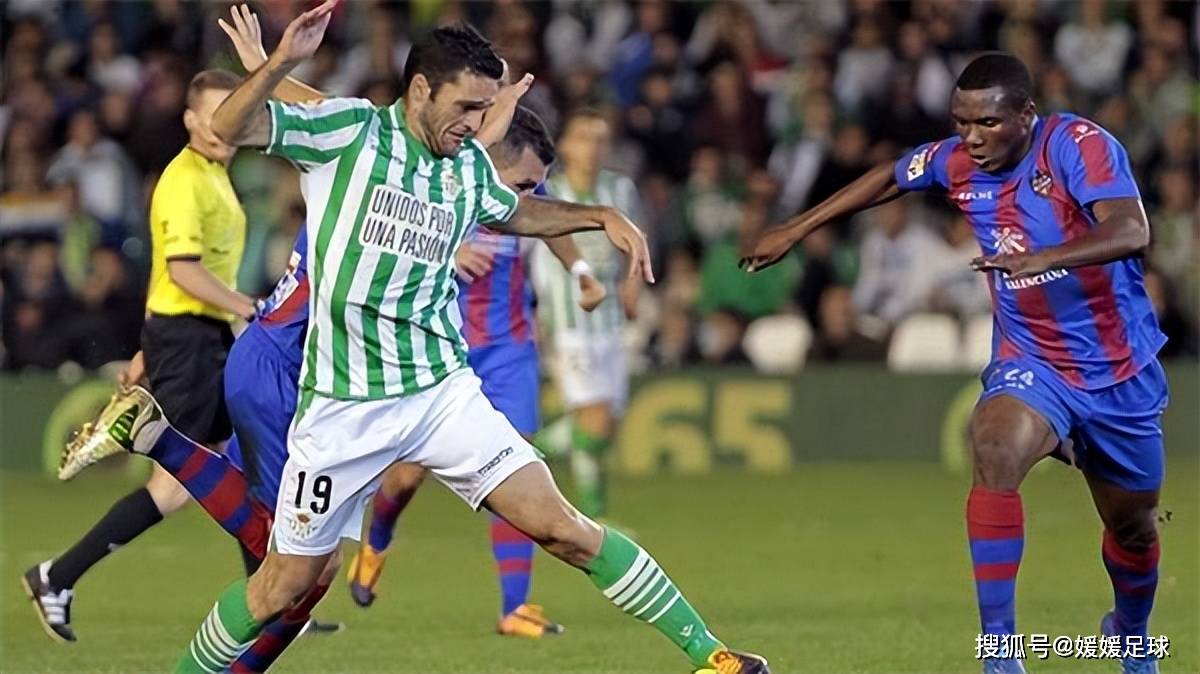 包含毕尔巴鄂竞技客场战平皇家社会：客场稳定表现赢得尊重的词条