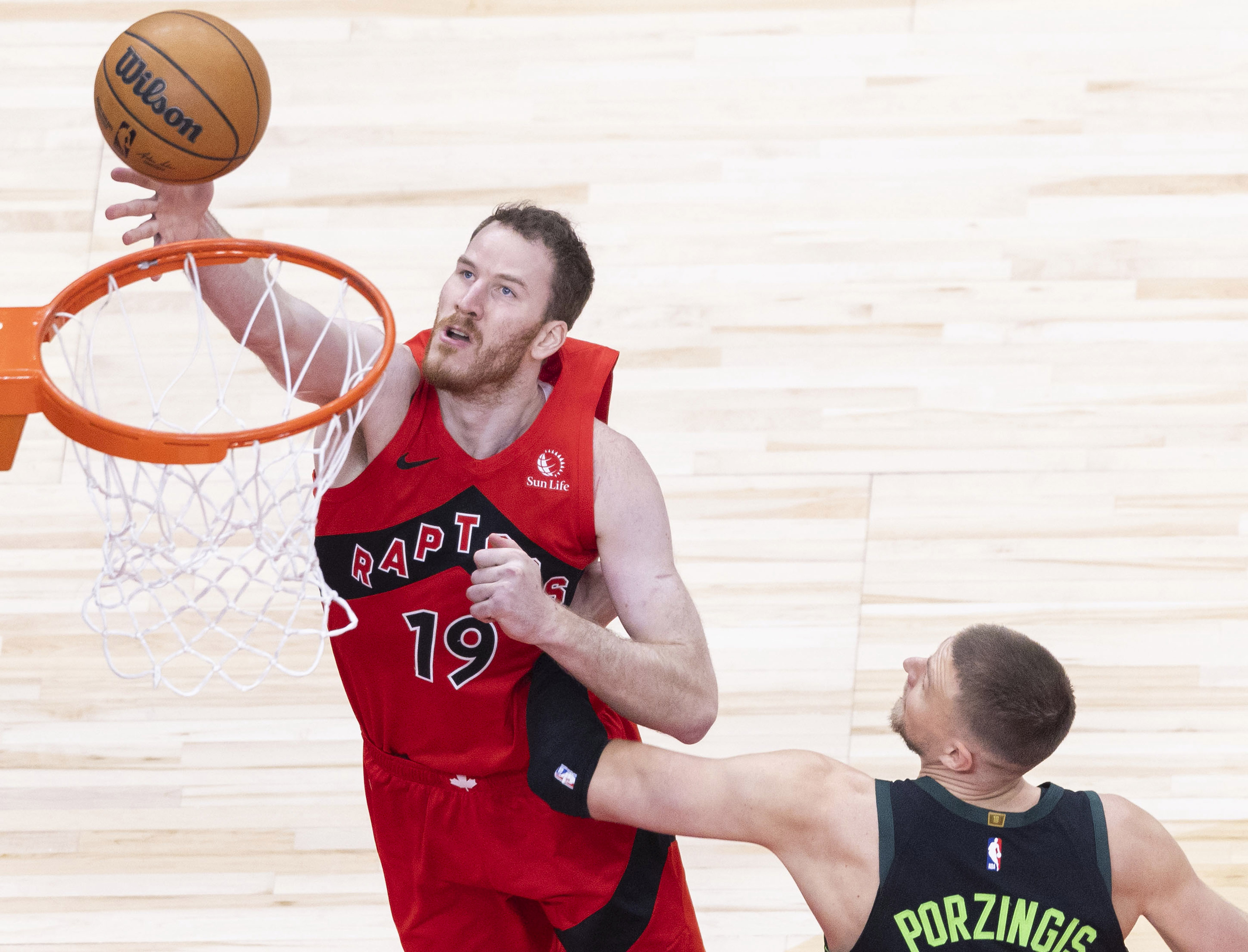 猛龙大胜凯尔特人，保持东部榜首