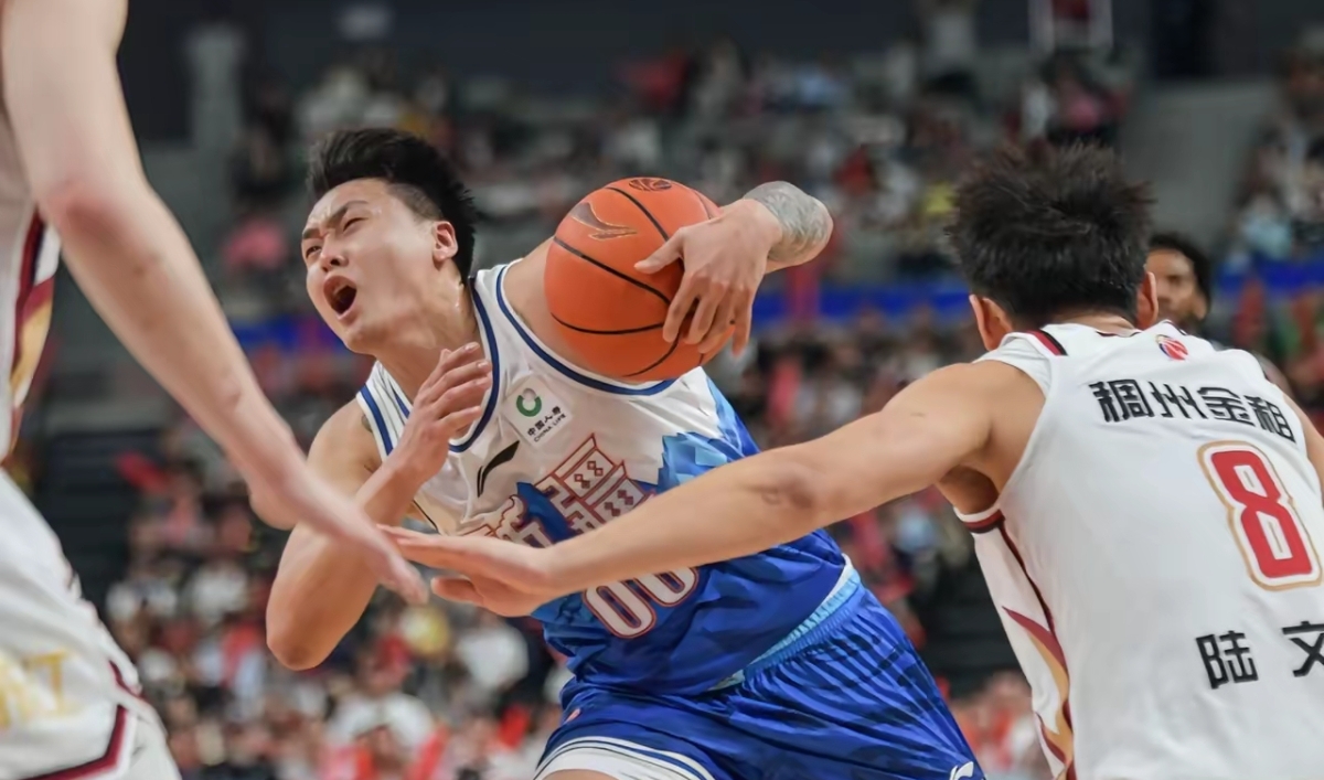 包含陕西男篮再获胜利，积分追赶劲敌的词条