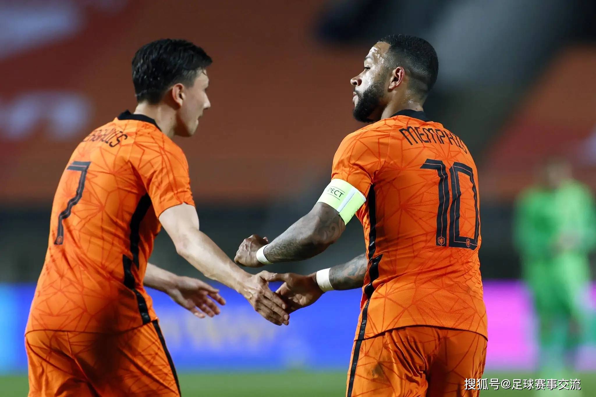 荷兰队客场击败立陶宛队，小组出线希望大增的简单介绍