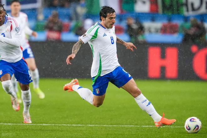 关于挪威队在欧洲预选赛中-不敌荷兰，士气受挫的信息