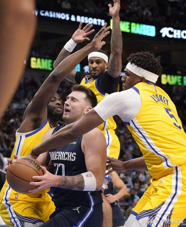 包含独行侠客场大胜篮网，唐西奇率队逆转胜的词条