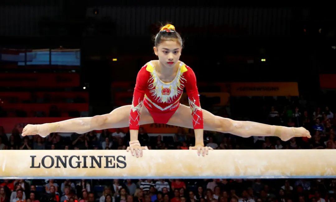 纳姆比夏代表团代表团体操选手向世界发起挑战