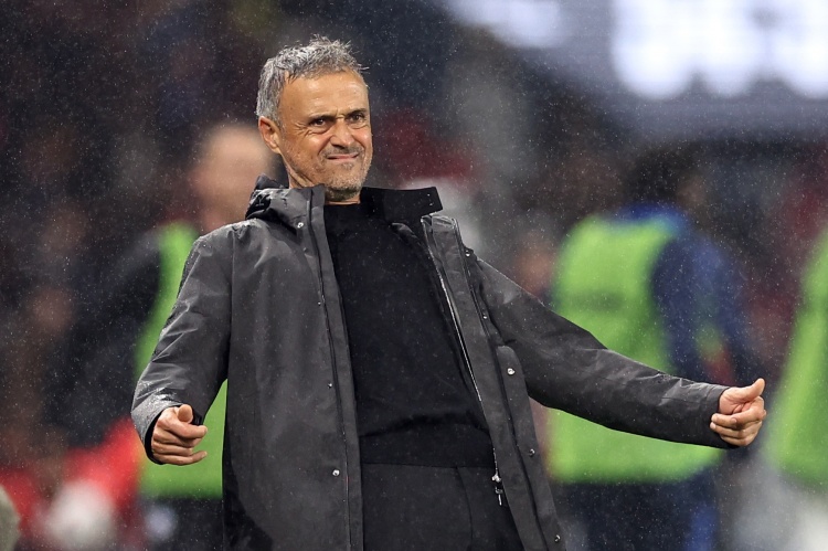 多特蒙德中后卫受伤，已确定休战时间