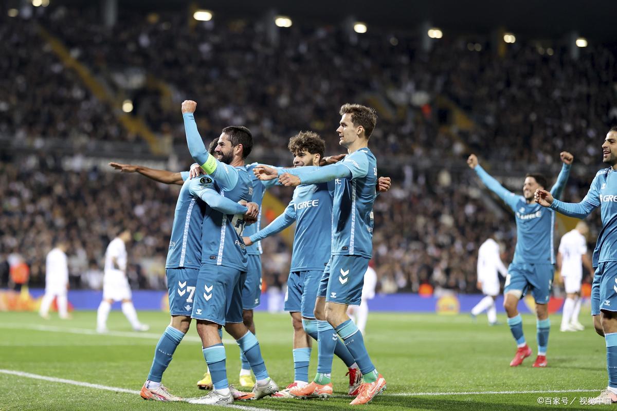 包含欧洲大赛：乌克兰阿根廷双方展开激烈角逐的词条