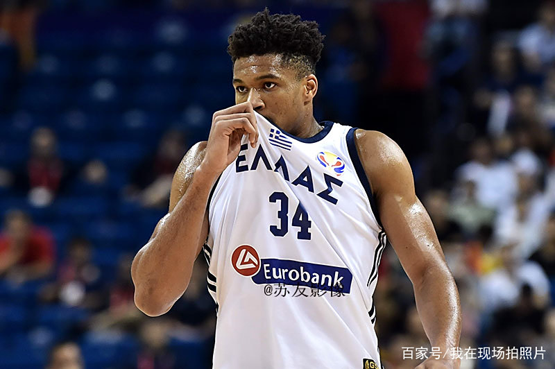 希腊队闪耀出色，突破世界杯佳绩