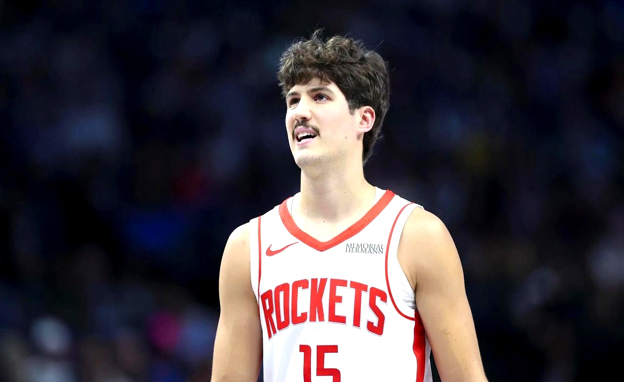 火箭队主力球员再次受伤，球队面临挑战