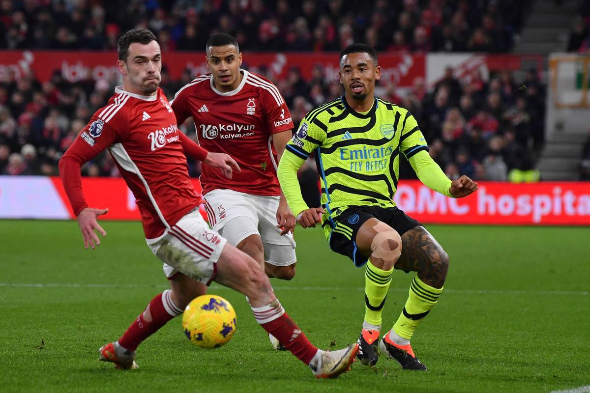 包含水晶宫再难求胜，保级形势岌岌可危的词条