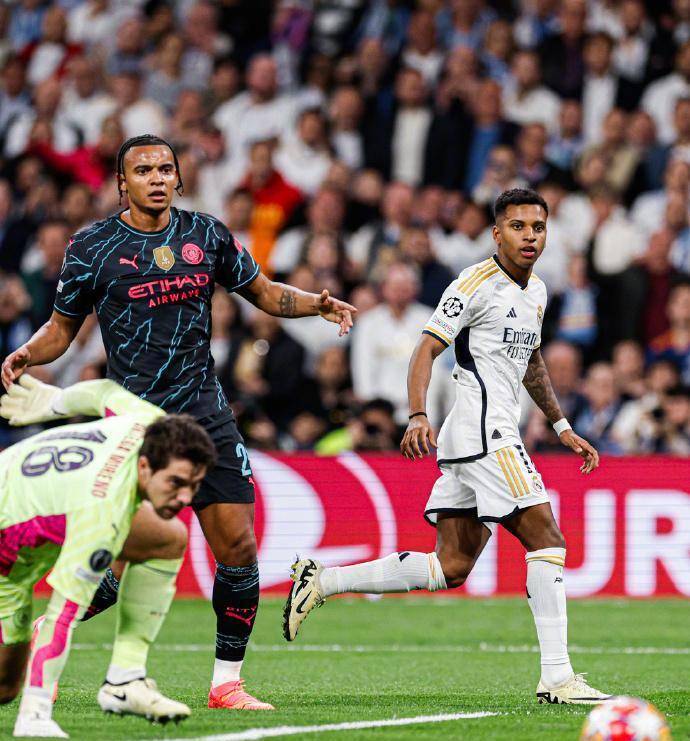 欧冠比赛引发一场激动人心的战斗