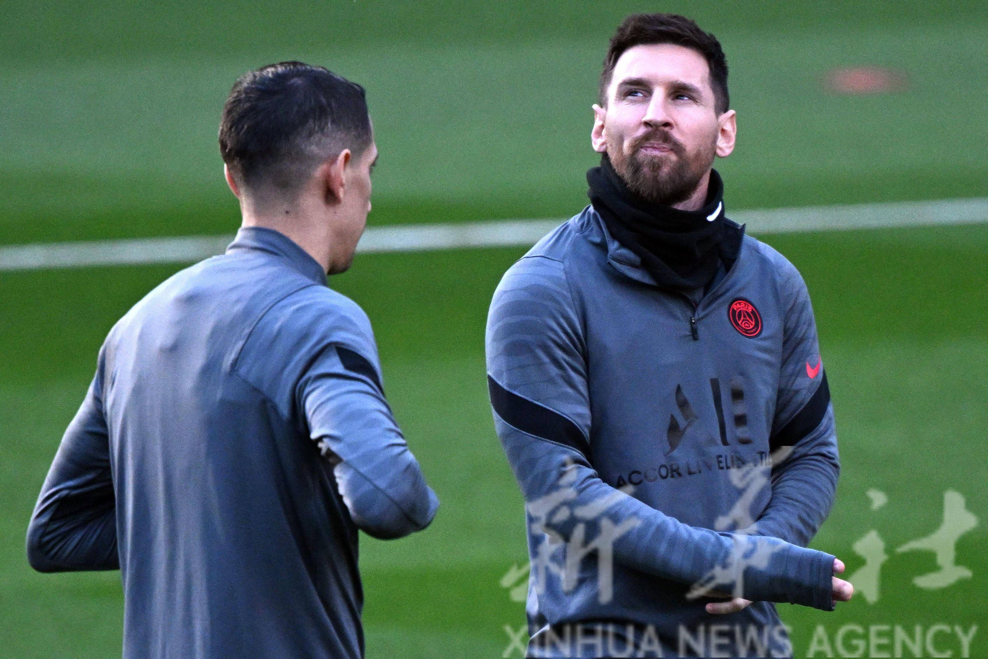 包含巴尔机洛纳卡法国足球欧冠大赛报道的词条