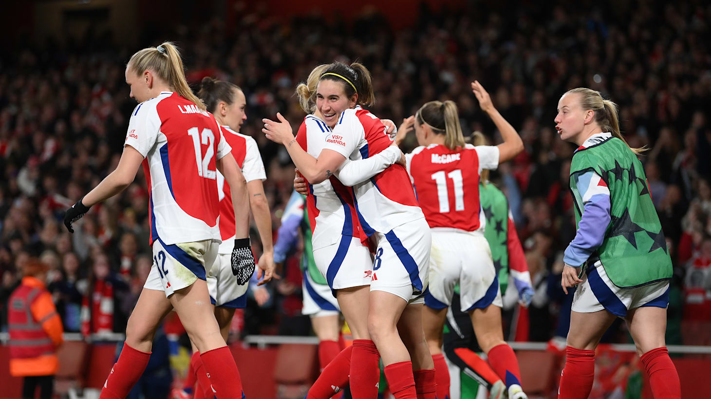 欧洲女足联赛诞生冠军绯闻缠绕