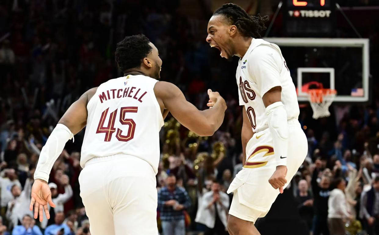 雄鹿队发挥出色，球员展现团队合作精神的简单介绍