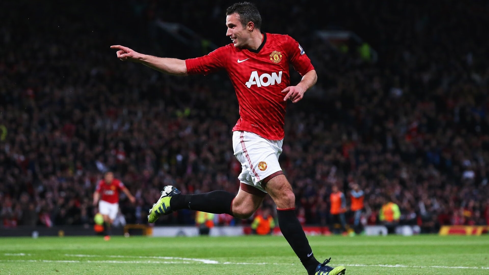 跨界狂潮，尼克斯篮坛碾压浙江，伦纳德足坛焦点战颠覆传统