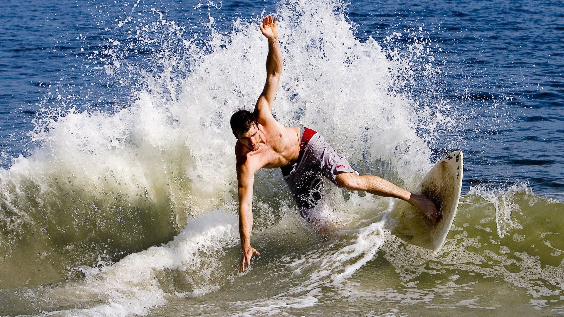 冰与焰的悖论，当德国战车碾过乒乓长城，林高远何以照亮失败？